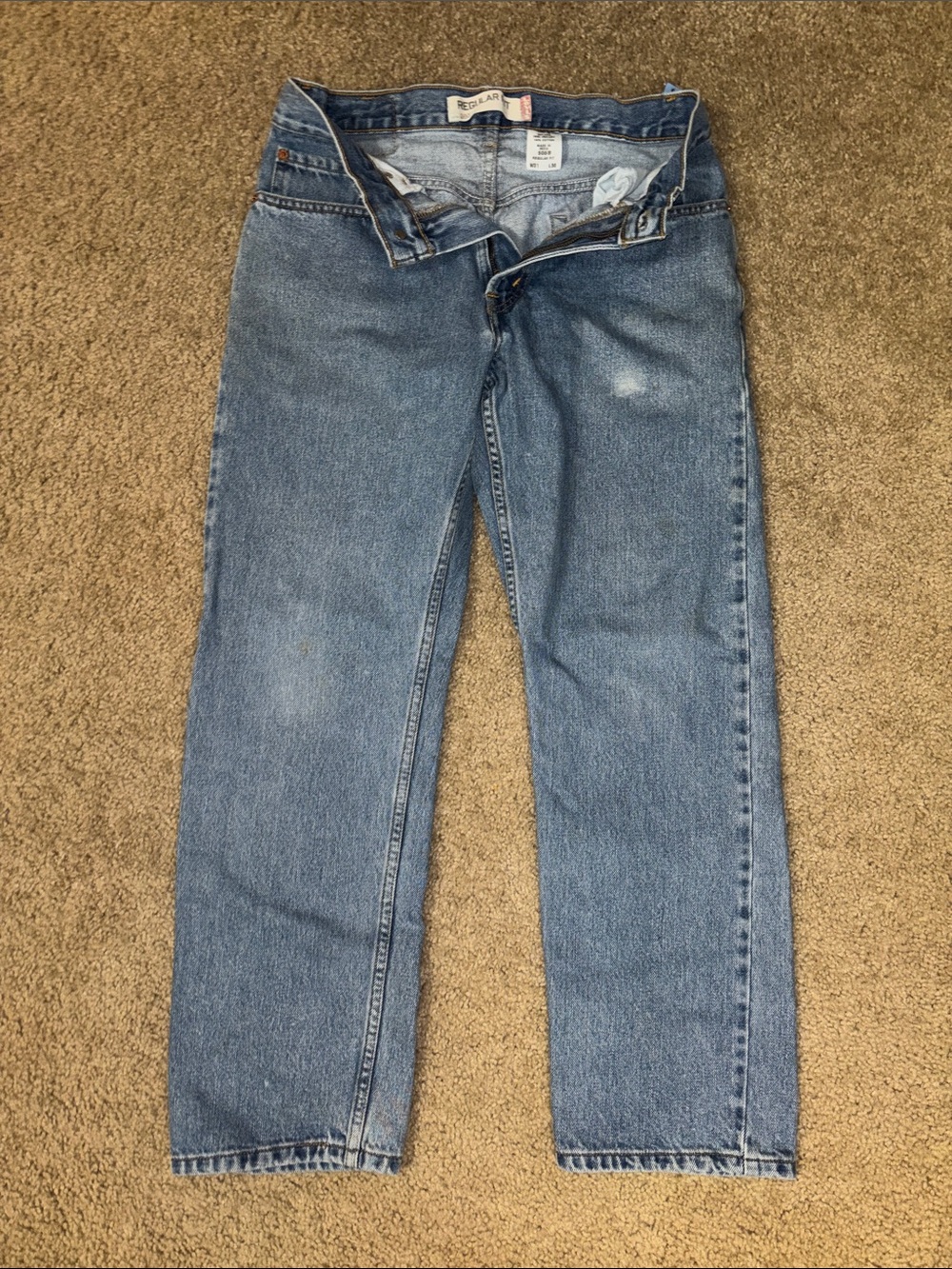 Vintage 505 Levi 100% Cotton Blue Denim Jeans - Classic Five-Pocket Style
31x30
